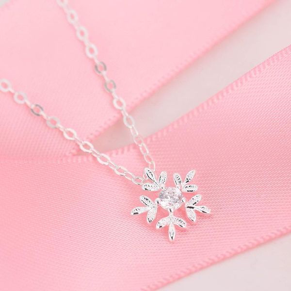 pendant necklaces girls necklace925 sterling silver necklace women snowflakes shape diamond choker contracted pure fashoin charm chain jew
pendant necklaces girls necklace925 sterling silver necklace women snowflakes shape diamond choker contracted pure fashoin charm chain jew