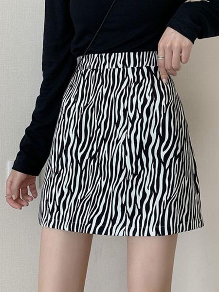 women's shorts autumn and winter zebra pattern high waist slimming skirt 2021spring a- line short black white hip, White;black
women's shorts autumn and winter zebra pattern high waist slimming skirt 2021spring a- line short black white hip, White;black