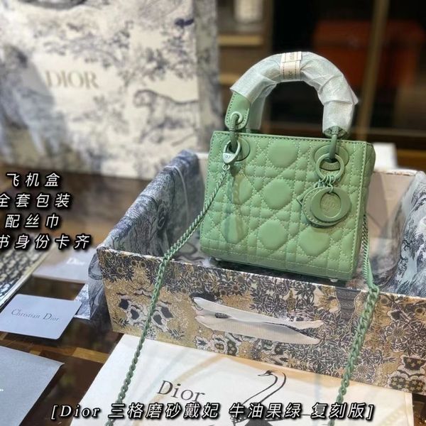 2021 leather south korean princess bag fashion popular, versatile, large capacity portable one shoulder messenger bag for women crossbody ba
2021 leather south korean princess bag fashion popular, versatile, large capacity portable one shoulder messenger bag for women crossbody ba