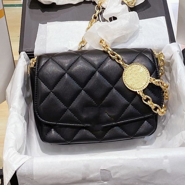 sheepskin handbags 2020 autumn winter new womens shoulder bag gold coin badge bag 4 color with gift box ing, Red;black 
sheepskin handbags 2020 autumn winter new womens shoulder bag gold coin badge bag 4 color with gift box ing, Red;black