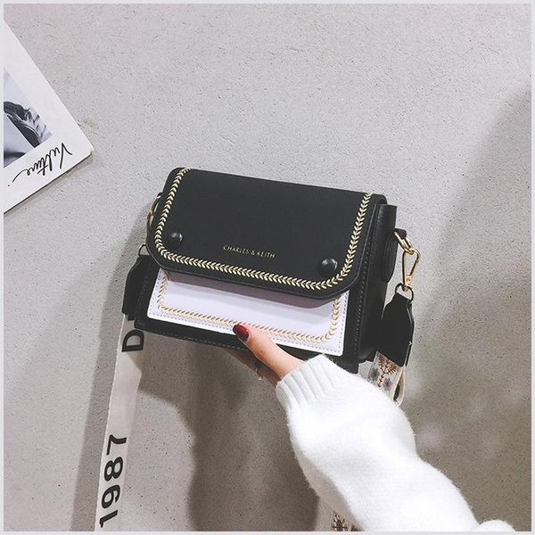 evening bags luxury leather one-shoulder women's bag 2021 brand trend hit color messenger fashion small square
evening bags luxury leather one-shoulder women's bag 2021 brand trend hit color messenger fashion small square