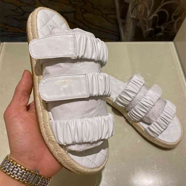 75% off factory outlet sale luxury design new sandals slippers for 2021 women outdoor designer shoes sandales sport sneakers 130w, Black
75% off factory outlet sale luxury design new sandals slippers for 2021 women outdoor designer shoes sandales sport sneakers 130w, Black
