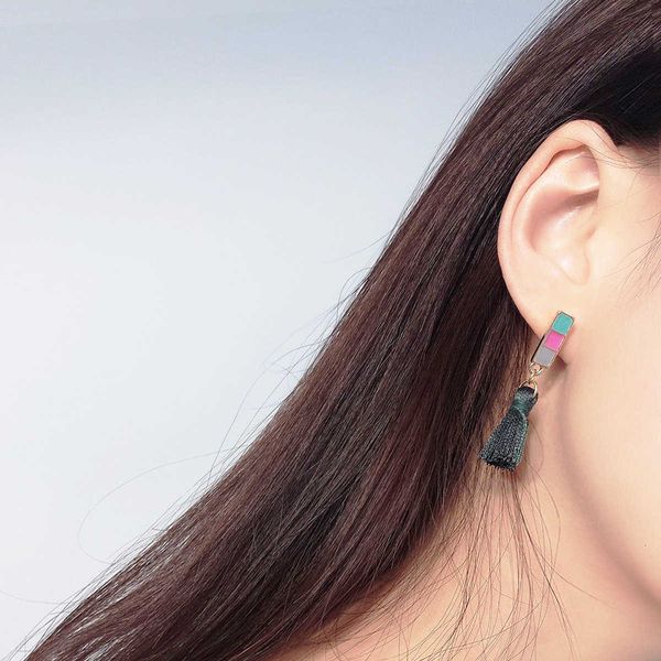 fashion korean style simple versatile geometric contrast oil cotton thread tassel girl earrings, Silver
fashion korean style simple versatile geometric contrast oil cotton thread tassel girl earrings, Silver