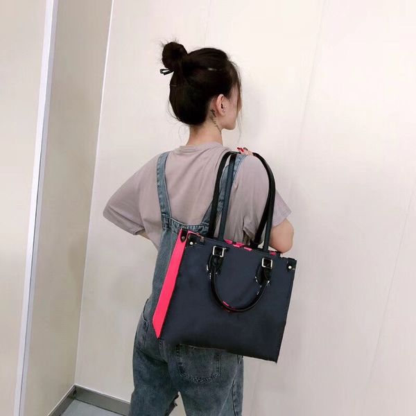 backpack 2021 autumn/winter fashion bags in europe and america women luxury pure bag art two-tone two large
backpack 2021 autumn/winter fashion bags in europe and america women luxury pure bag art two-tone two large