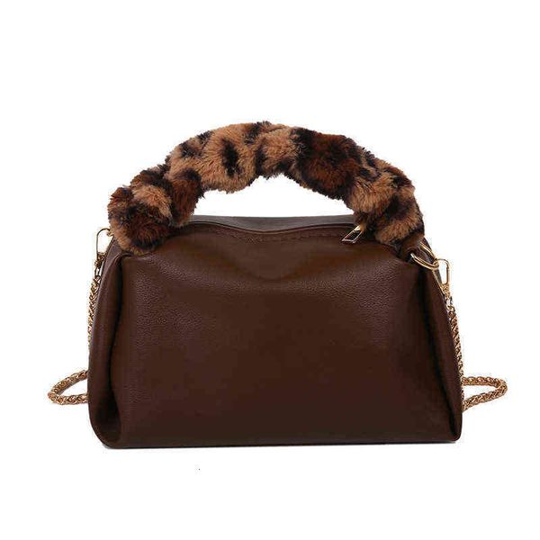 oxygen psh portable chain msenger bag ins minority dign autumn and winter small female 2021
oxygen psh portable chain msenger bag ins minority dign autumn and winter small female 2021