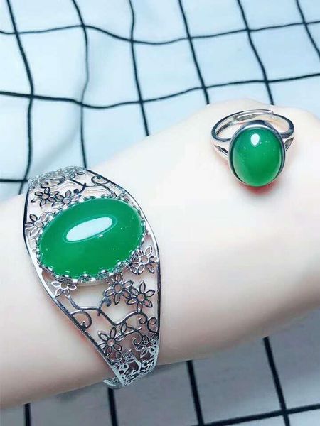 bracelet, earrings & necklace 925 silver inlaid natural chalcedony bracelet set, the jade face is clean and bright, fresh, elegant, it very, Black
bracelet, earrings & necklace 925 silver inlaid natural chalcedony bracelet set, the jade face is clean and bright, fresh, elegant, it very, Black