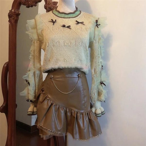 women's sweaters vintage fashionable knitted 2021 autumn winter soft waxy short sweater design sense of women, White;black
women's sweaters vintage fashionable knitted 2021 autumn winter soft waxy short sweater design sense of women, White;black