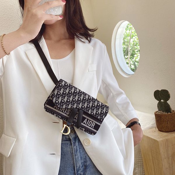 fashion letter printed women's street leisure wide belt single shoulder bag with compartment canvas messenger bag handbags, Black;red
fashion letter printed women's street leisure wide belt single shoulder bag with compartment canvas messenger bag handbags, Black;red
