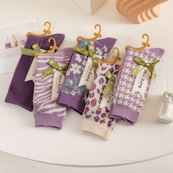autumn and winter double needle way socks purple women's thousand bird grid fashion tube pile, Black;white
autumn and winter double needle way socks purple women's thousand bird grid fashion tube pile, Black;white