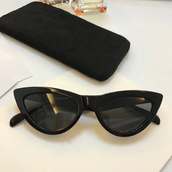 40019 fashion sunglasses with uv protection for men and women vintage cat eye frame popular come with case classic sunglasses, White;black
40019 fashion sunglasses with uv protection for men and women vintage cat eye frame popular come with case classic sunglasses, White;black