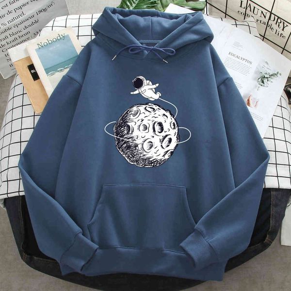 male and female astronaut printed hoodie, casual wear harajuku, cartoon casual wear harajuku, hip-hop casual wear, Black
male and female astronaut printed hoodie, casual wear harajuku, cartoon casual wear harajuku, hip-hop casual wear, Black