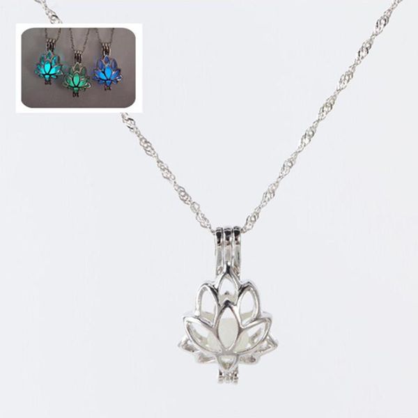 pendant necklaces 2.5*1.6cm luminous glow in the dark lotus flower shaped necklace for women party jewelry choker, Silver
pendant necklaces 2.5*1.6cm luminous glow in the dark lotus flower shaped necklace for women party jewelry choker, Silver
