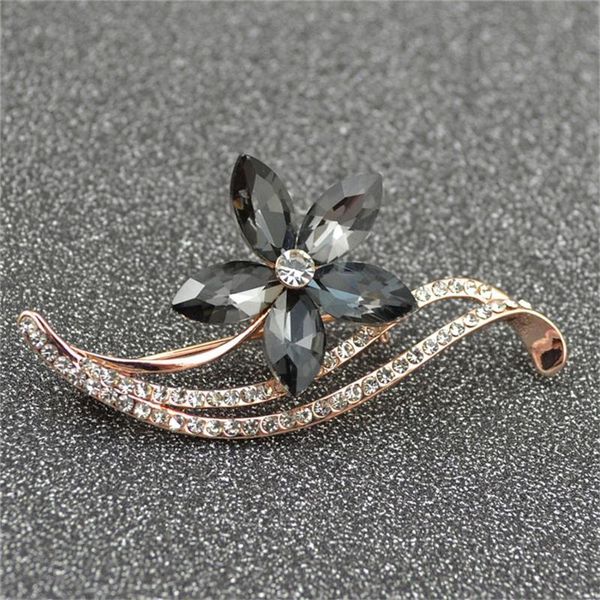 qianraq 5-leaves flower crystal brooch badge pin needle women's chest brooch for wedding bouquet, Gray
qianraq 5-leaves flower crystal brooch badge pin needle women's chest brooch for wedding bouquet, Gray
