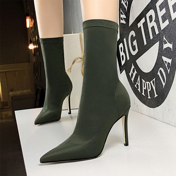2020 autumn fashion women boots slip-on elegant beige pointed toe elastic ankle boots simplicity heels shoes female socks boots, Black
2020 autumn fashion women boots slip-on elegant beige pointed toe elastic ankle boots simplicity heels shoes female socks boots, Black