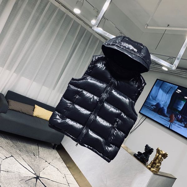 2021 mens vest high-quality stand-up collar black fashion luxury designer men's down jacket, Black;white
2021 mens vest high-quality stand-up collar black fashion luxury designer men's down jacket, Black;white