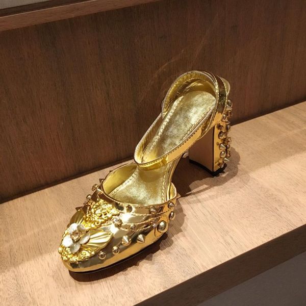 new summer sandals rivet decor women shoes rhinestones sandals woman patent leather fashion shoes woman round toe high heels, Black
new summer sandals rivet decor women shoes rhinestones sandals woman patent leather fashion shoes woman round toe high heels, Black