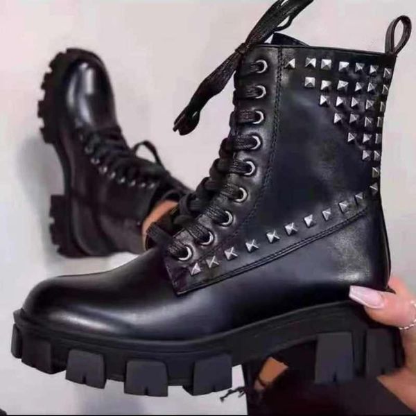 boots fashion autumn thick-soled knight trendy handsome rivet belt buckle female platform non slip waterproof, Black
boots fashion autumn thick-soled knight trendy handsome rivet belt buckle female platform non slip waterproof, Black