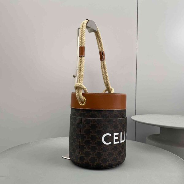 luxury handbags lisa's same arc drawstring bucket old flower hemp rope versatile one shoulder portable large capacity women's bag
luxury handbags lisa's same arc drawstring bucket old flower hemp rope versatile one shoulder portable large capacity women's bag