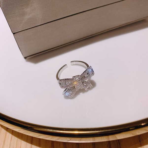 xianlan182 in 2020, the new tide suit luxury bow necklace ring microscope zircon clavicle chain web celebrity women present, Silver
xianlan182 in 2020, the new tide suit luxury bow necklace ring microscope zircon clavicle chain web celebrity women present, Silver