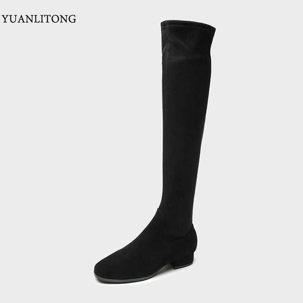 2021 winter korean suede and veet knee elastic fashion low heel side zipper women's boots square head, Black
2021 winter korean suede and veet knee elastic fashion low heel side zipper women's boots square head, Black