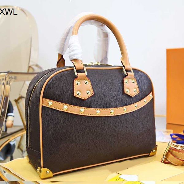 outlet women handbag genuine leather old flower shoulder bags interior zipper large
outlet women handbag genuine leather old flower shoulder bags interior zipper large