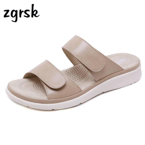 slippers fashion women high-quality european female's sandals flip flops rubber shoes for girls, Black
slippers fashion women high-quality european female's sandals flip flops rubber shoes for girls, Black
