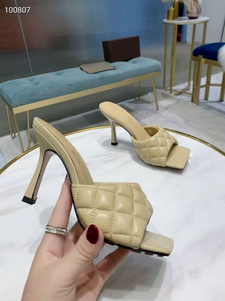 2021the latest matte leather checked shoes square - mouthed, open-toed women flat heel 35-42 mjk00001, Black
2021the latest matte leather checked shoes square - mouthed, open-toed women flat heel 35-42 mjk00001, Black