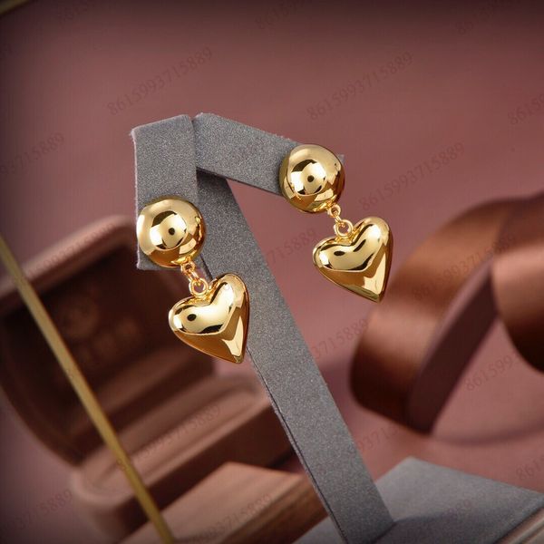 golden love earrings preclous new earrings new women earrings high-end charm earring new fashion jewelry brass material plating 18k gold
golden love earrings preclous new earrings new women earrings high-end charm earring new fashion jewelry brass material plating 18k gold