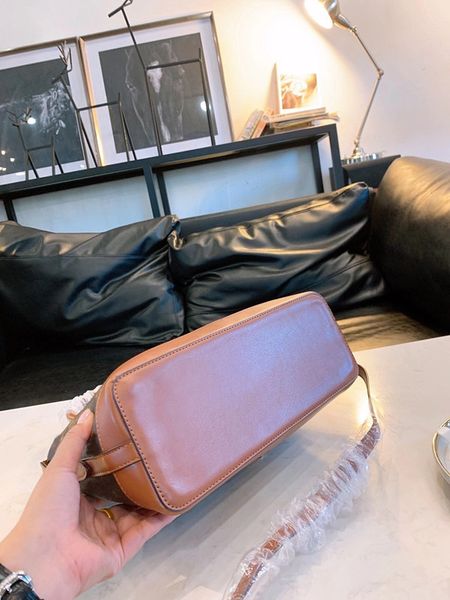 3a quality new style luxury designer ladies shoulder bag handbag fashion diagonal bag leather lady bag b2
3a quality new style luxury designer ladies shoulder bag handbag fashion diagonal bag leather lady bag b2
