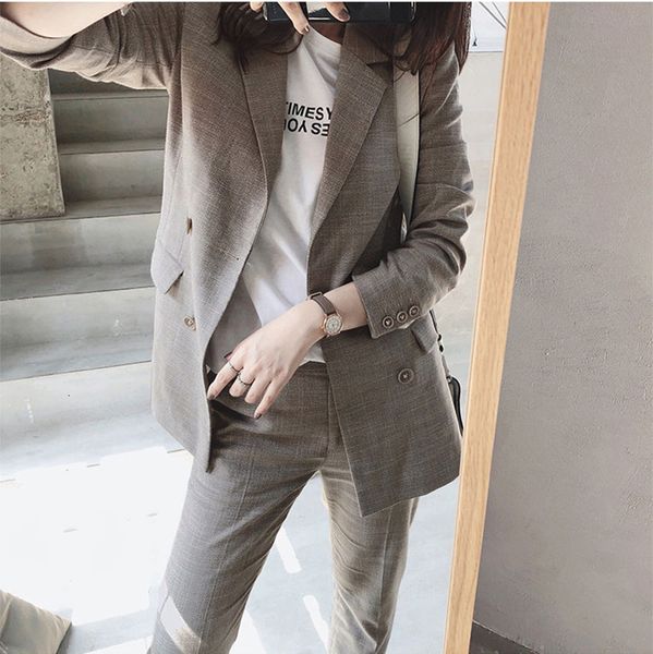 2021 new terno 2 pea define blazer casual cintura alta cala senhora do escritrio entalhado jaqueta pant ternos femme conjunto j002, White;black
2021 new terno 2 pea define blazer casual cintura alta cala senhora do escritrio entalhado jaqueta pant ternos femme conjunto j002, White;black