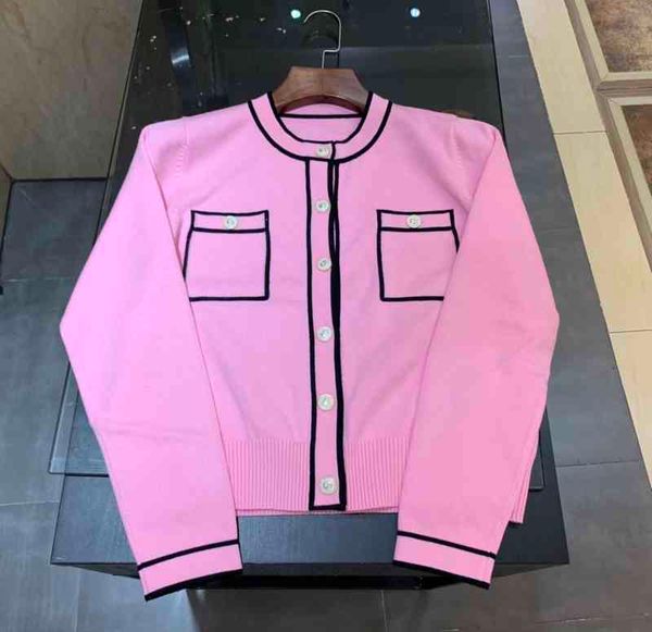 women's sweaters autumn catwalk 20 fund small fragrance wind round collar contrast color single row gold button, slim celebrity heiress, White;black
women's sweaters autumn catwalk 20 fund small fragrance wind round collar contrast color single row gold button, slim celebrity heiress, White;black