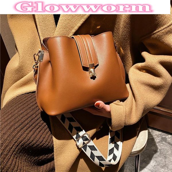 cross body simple designer pu leather bucket bags vintage crossbody bag 2021 luxury lady shoulder handbags total
cross body simple designer pu leather bucket bags vintage crossbody bag 2021 luxury lady shoulder handbags total