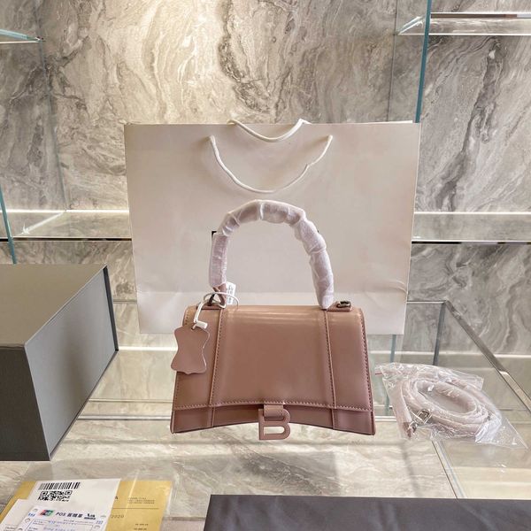 women bags bag luxurys brand hourglass leather plain weave one shoulder messenger portable cowhide ladies all-match small square handbag
women bags bag luxurys brand hourglass leather plain weave one shoulder messenger portable cowhide ladies all-match small square handbag
