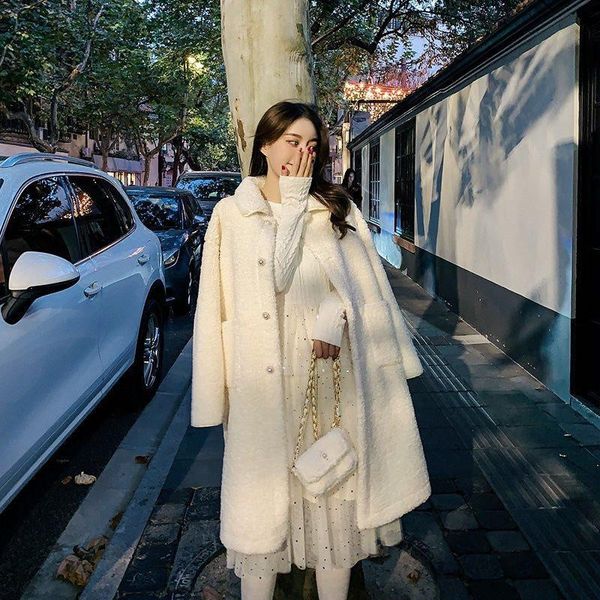women's wool & blends style lamb plush coat autumn winter 2021 loose small fashionable mid-length rac, Black
women's wool & blends style lamb plush coat autumn winter 2021 loose small fashionable mid-length rac, Black