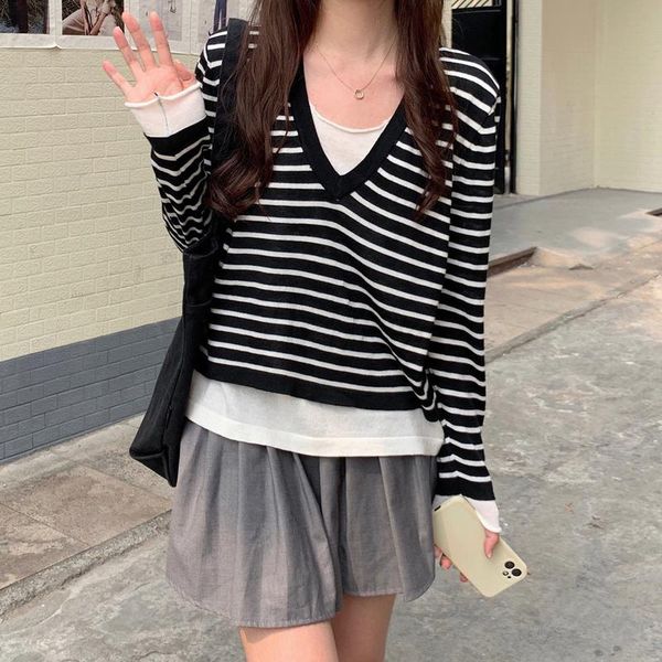 women's sweaters 2021 autumn and winter korean version of ins wind fake two-piece 6 wool long-sleeved sweater clothing, White;black
women's sweaters 2021 autumn and winter korean version of ins wind fake two-piece 6 wool long-sleeved sweater clothing, White;black