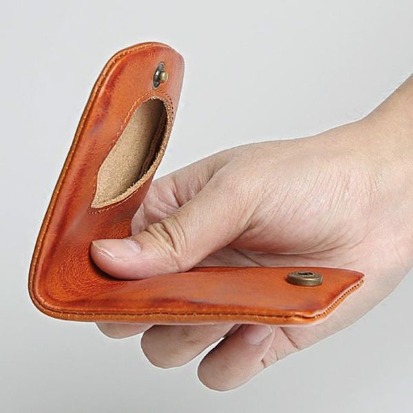 coin purses 2021 genuine cow leather purse mini small wallet real vintage design individuation men women change bag handmade, Red;black
coin purses 2021 genuine cow leather purse mini small wallet real vintage design individuation men women change bag handmade, Red;black