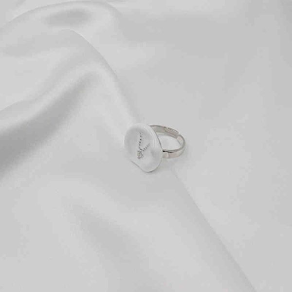 band rings bottegav same green enamel drop glaze diamond embedded index finger jewelry minority design white irregular opening ring selling, Silver
band rings bottegav same green enamel drop glaze diamond embedded index finger jewelry minority design white irregular opening ring selling, Silver
