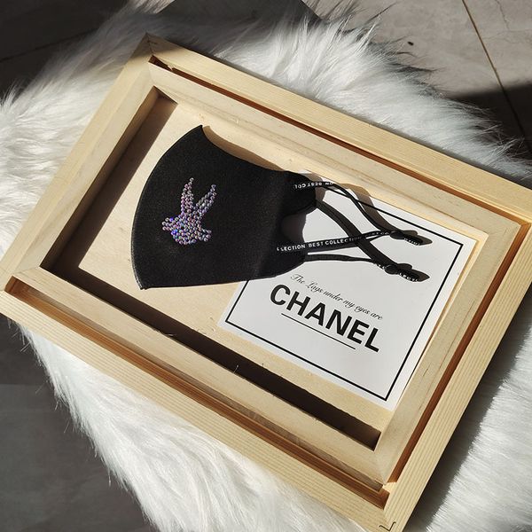 products winter korean fashion trend black mh red mask with drill warm thickened veet cartoon water
products winter korean fashion trend black mh red mask with drill warm thickened veet cartoon water
