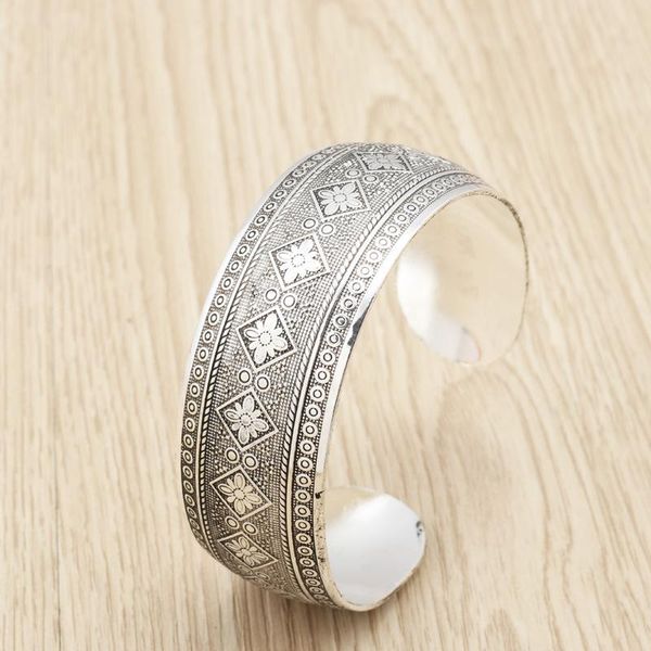 bangle style female personality european and american fashion retro ethnic geometric carved open bracelet, Black
bangle style female personality european and american fashion retro ethnic geometric carved open bracelet, Black