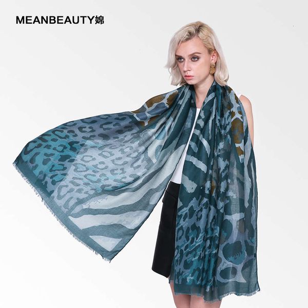satin print with leopard pattern scarf for women, Blue;black
satin print with leopard pattern scarf for women, Blue;black
