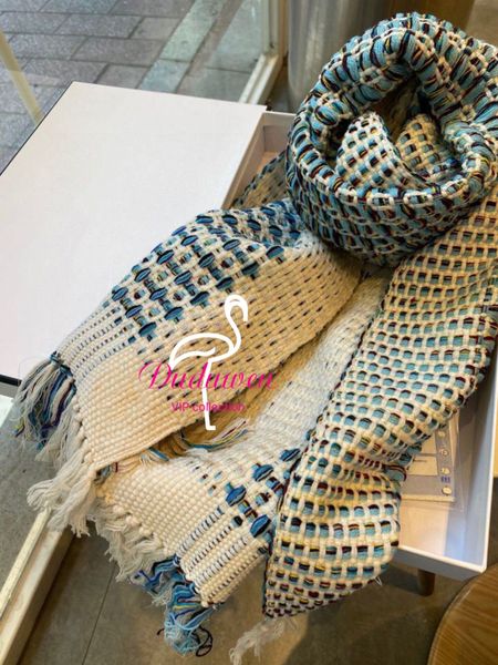 classical pink and blue embroidery c scarf women winter scarfs fashion tassels pattern pashminas shawls scarves( no box), Blue;gray
classical pink and blue embroidery c scarf women winter scarfs fashion tassels pattern pashminas shawls scarves( no box), Blue;gray