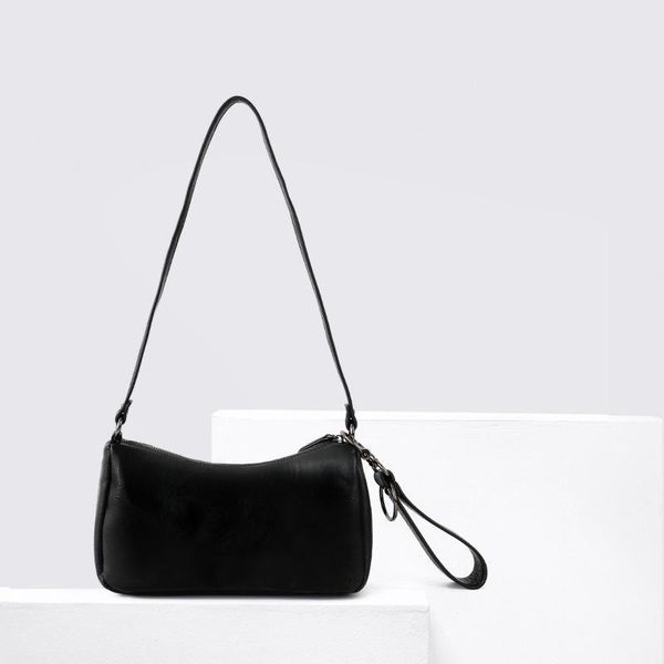 casual solid color women shoulder bag pu leather underarm women's bag baguette shape handbag bags for women 2021
casual solid color women shoulder bag pu leather underarm women's bag baguette shape handbag bags for women 2021