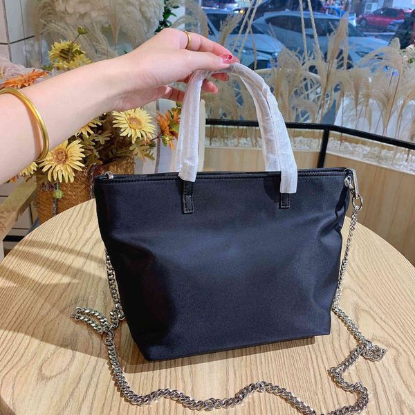 factory outlet design ins solid color hand student summer and autumn new nylon one shoulder women's bag
factory outlet design ins solid color hand student summer and autumn new nylon one shoulder women's bag
