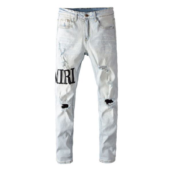 2021 new men's male street brand letter hole hollow beggar light beige blue youth slim fit elastic jeans men trousers denim pants zvyc
2021 new men's male street brand letter hole hollow beggar light beige blue youth slim fit elastic jeans men trousers denim pants zvyc