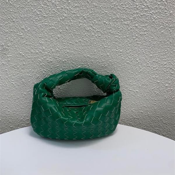 luxury designer tote bag classic small handbags square bag large capacity fashion brand are available simple shape makes it more attractive
luxury designer tote bag classic small handbags square bag large capacity fashion brand are available simple shape makes it more attractive