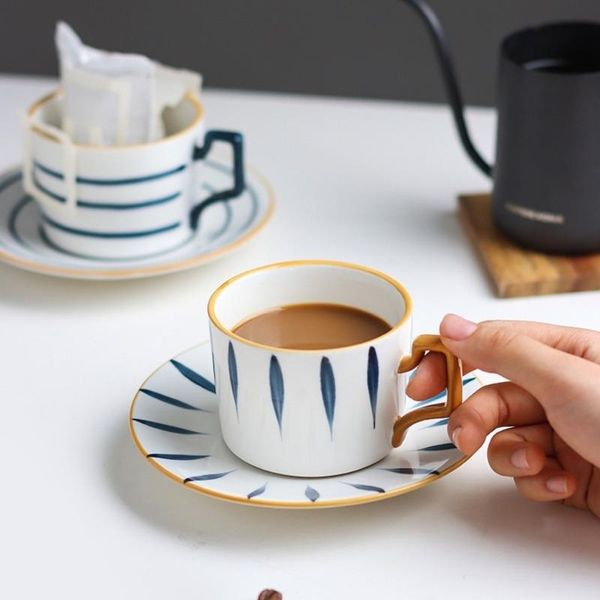 mugs 1pcs ceramic coffee mug milk cup drinkware striped pattern teacup simple and creative with tray spoon white mugtea
mugs 1pcs ceramic coffee mug milk cup drinkware striped pattern teacup simple and creative with tray spoon white mugtea