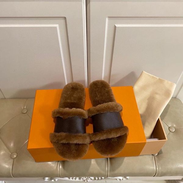 slippers high-quality letter plush fashionable and comfortable warm ladies cotton brand designer women's s, Black
slippers high-quality letter plush fashionable and comfortable warm ladies cotton brand designer women's s, Black