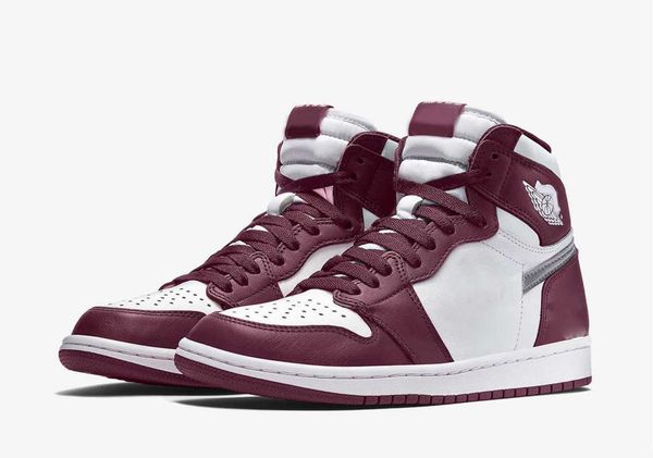authentic 1 high og bordeaux outdoor shoes men women white metallic silver hand crafted 555088-611 sports sneakers with origingl box
authentic 1 high og bordeaux outdoor shoes men women white metallic silver hand crafted 555088-611 sports sneakers with origingl box