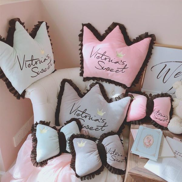 pillow sweet style crown sofa throw bowknot neck guard car back headrest plush embroidered letter bedroom decor
pillow sweet style crown sofa throw bowknot neck guard car back headrest plush embroidered letter bedroom decor