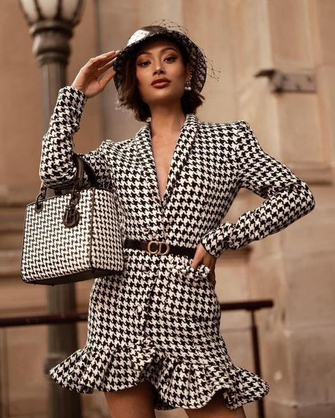 casual dresses 2021 spring women mini dress v-neck single-breasted long-sleeved irregular ruffle celebrity club party vestidos, Black;gray
casual dresses 2021 spring women mini dress v-neck single-breasted long-sleeved irregular ruffle celebrity club party vestidos, Black;gray